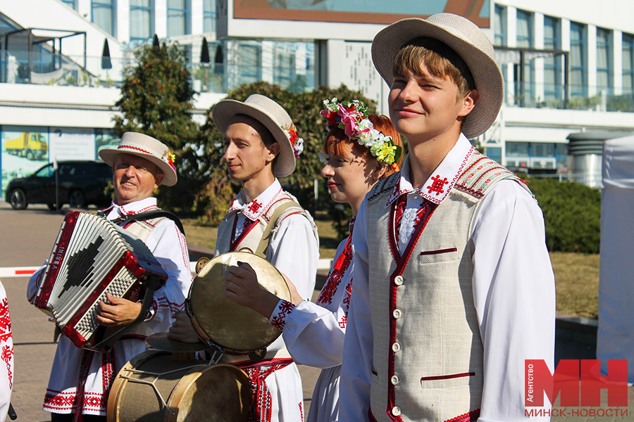 21 09 2024 ploshhadka u dvorcza sporta minski kirmash foto vladislava vinograd 6 kopiya