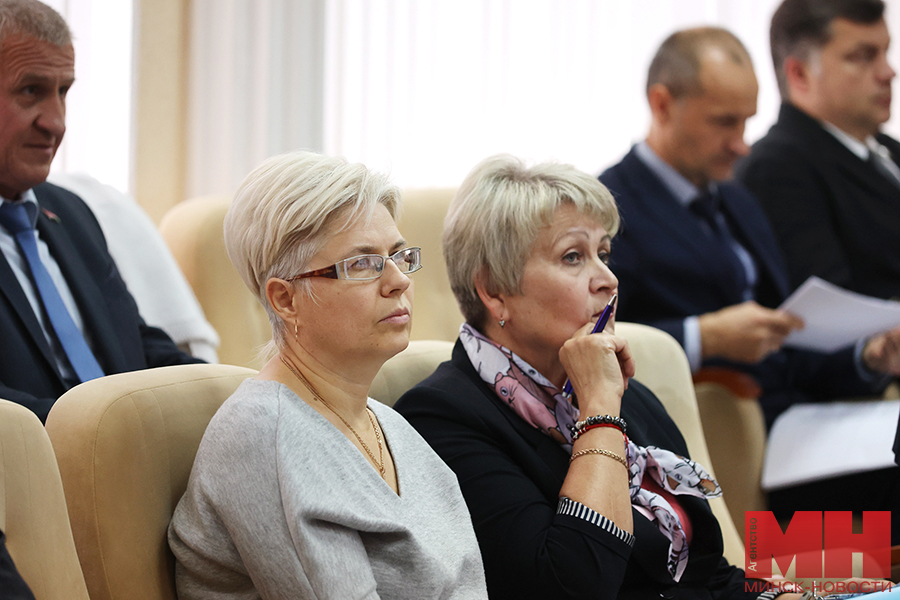 03 10 2024 mgik kuharev provel soveshhanie po obektam zdravoohraneniya malinovskaya 22 kopiya