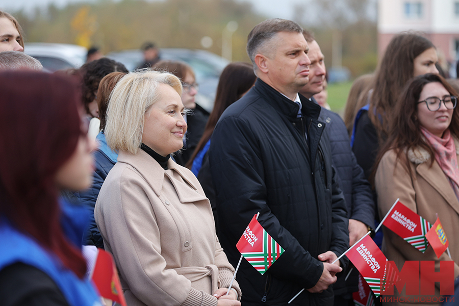 12 10 2024 politika marafon edinstva mural malinovskaya07 kopiya