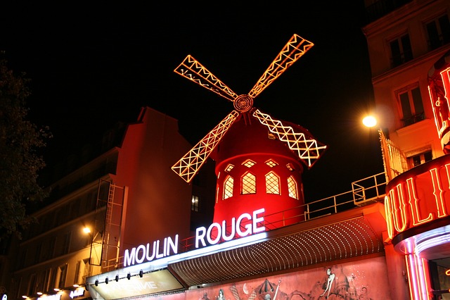 moulin rouge 492477 640