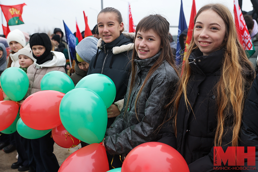 16 11 2024 vybory marafon edinstva bobrujsk otkrytie murala miczevich 5 kopiya