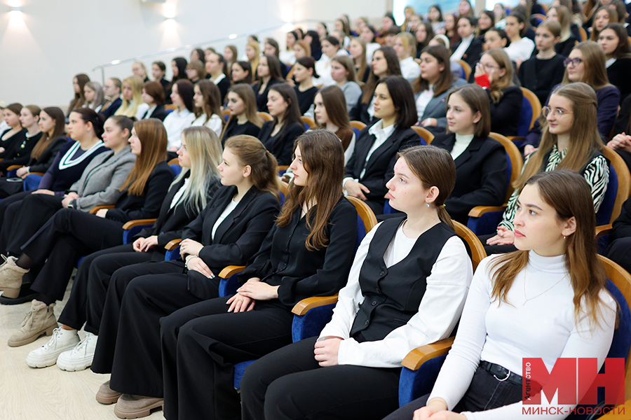 27 11 2024 obrazovanie czuran vstretilsya so studentami bgpu malinovskaya01 kopiya