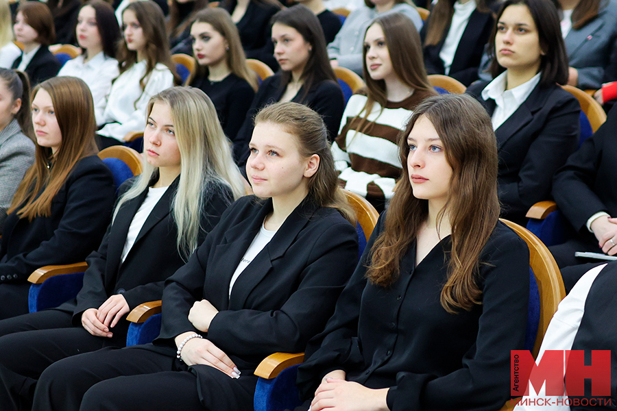 27 11 2024 obrazovanie czuran vstretilsya so studentami bgpu malinovskaya14 kopiya