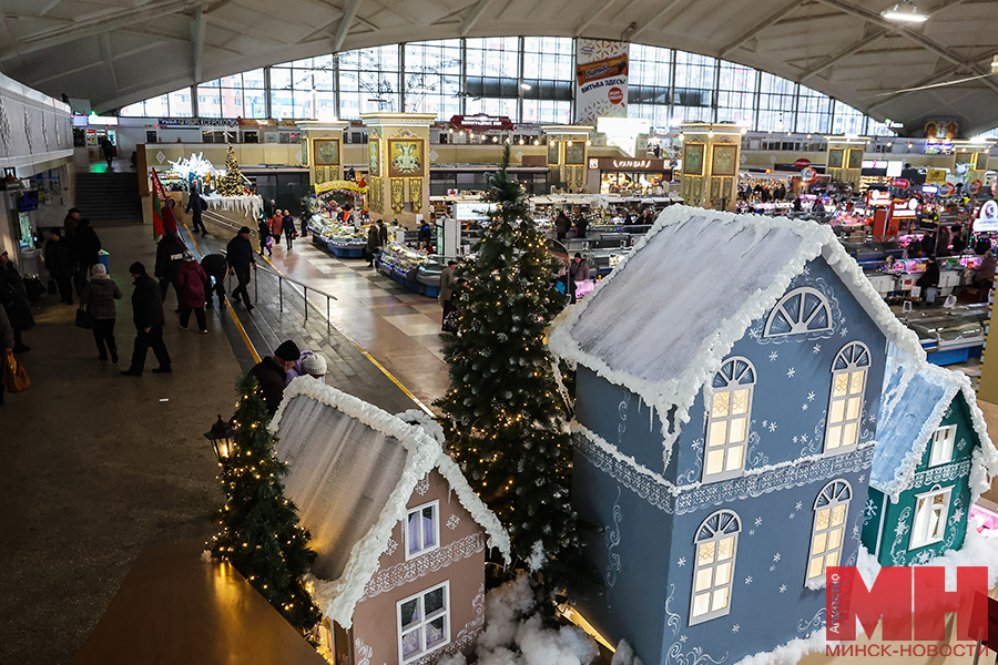 03 12 2024 torgovlya komarovka novogodnie dekoraczii miczevich 10 kopiya