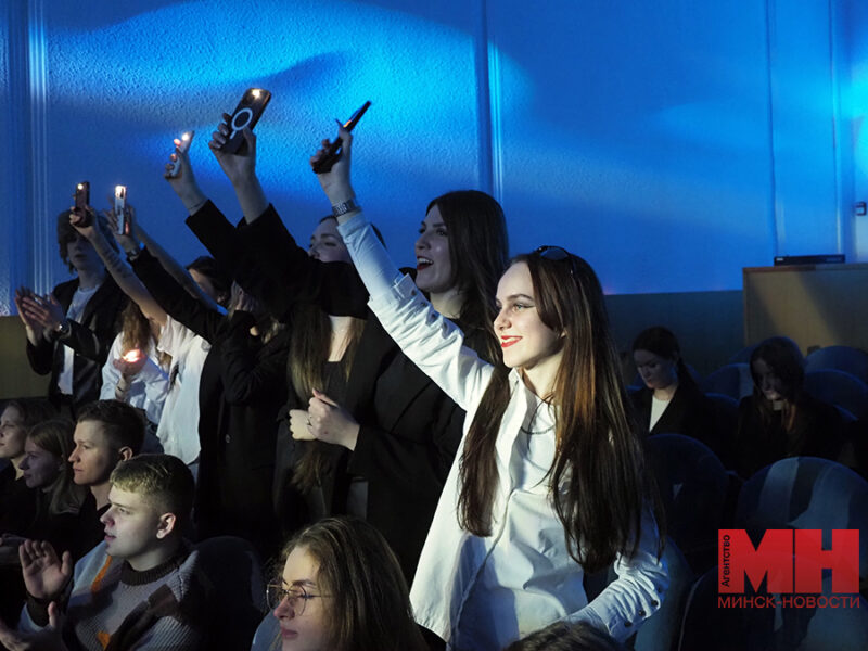 19 12 2024 kultura tribyut shou mozolevskij 14 kopiya