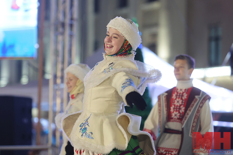 20 12 2024 raznoe zazhiganie yolki brest konczert blogery malinovskaya29 kopiya