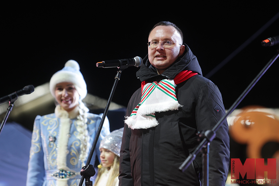 20 12 2024 raznoe zazhiganie yolki brest konczert blogery malinovskaya39 kopiya