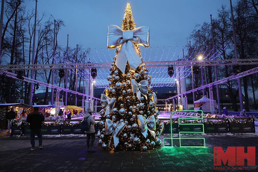 23 12 2024 torgovlya novogodnyaya yarmarka dinamo malinovskaya02 kopiya