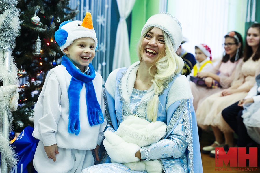 30 12 2024 prazdnik novogodnyaya programma dlya vospitannikov spcz miczevich 11 kopiya