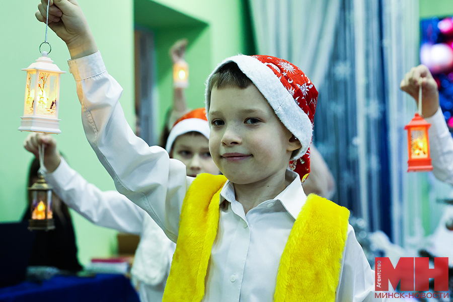 30 12 2024 prazdnik novogodnyaya programma dlya vospitannikov spcz miczevich 9 kopiya