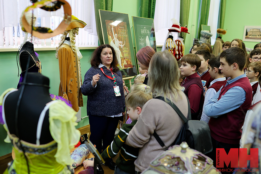 2025 01 10 kultura vystavka bolshogo teatra malinovskaya23 kopiya