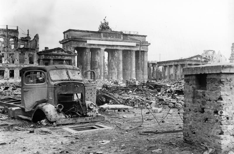 bundesarchiv b 145 bild p054320 berlin brandenburger tor und pariser platz
