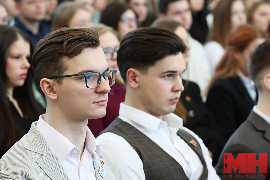 mgik kuharev vstretilsya s chlenami molodezhnyh sovetov lukashov 15 kopiya