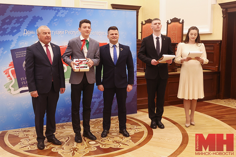 2025 03 10 politika konstituczionnyj sud akcziya my – grazhdane belarusi miczevich 15 kopiya