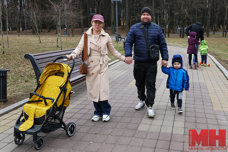 2025 03 30 gorod park pobedy kak otdyhayut minchane miczevich 8 kopiya