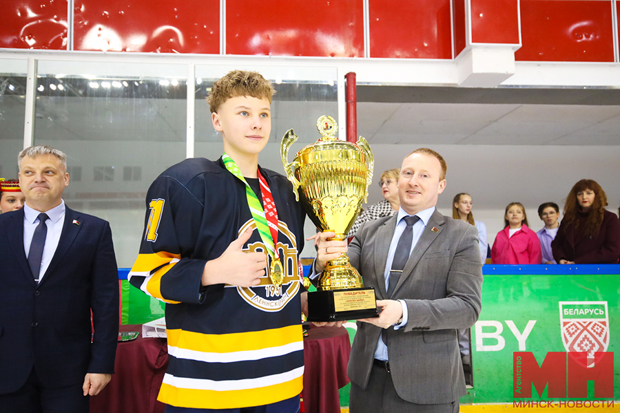 sport hokkej sorevnovaniya stolyarov 21 kopiya