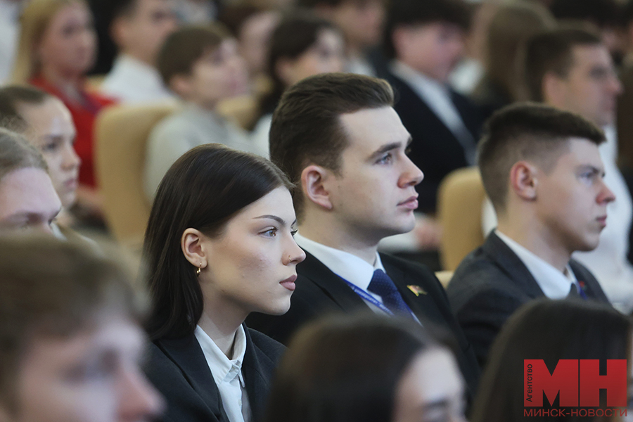 2025 04 02 obrazovanie obrazovatelnyj forum nesluchajnye vstrechi ivanecz malinovskaya17 kopiya
