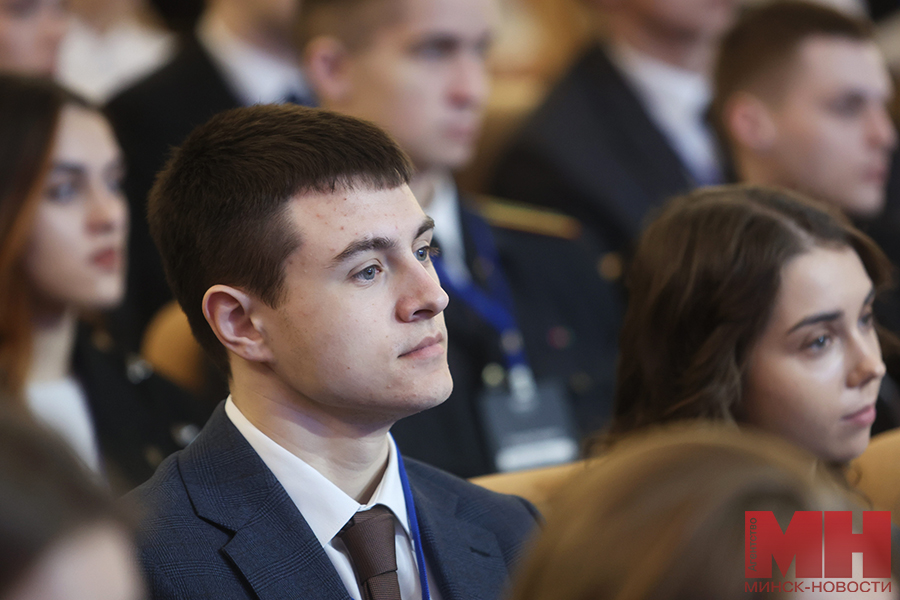 2025 04 02 obrazovanie obrazovatelnyj forum nesluchajnye vstrechi ivanecz malinovskaya33 kopiya