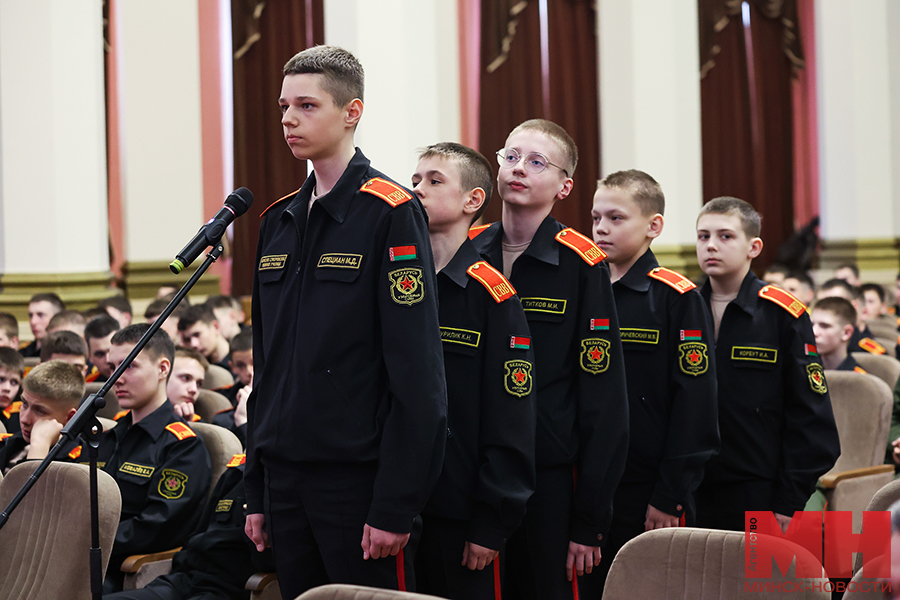 2025 04 14 politika vstrecha trening s alekseem talaem miczevich 11 kopiya