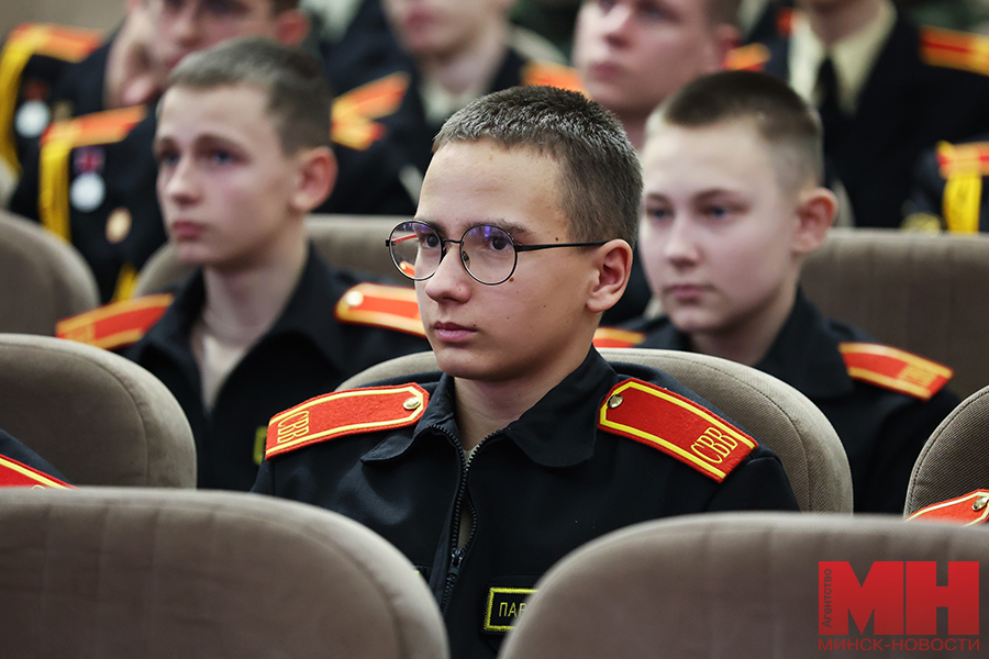 2025 04 14 politika vstrecha trening s alekseem talaem miczevich 13 kopiya