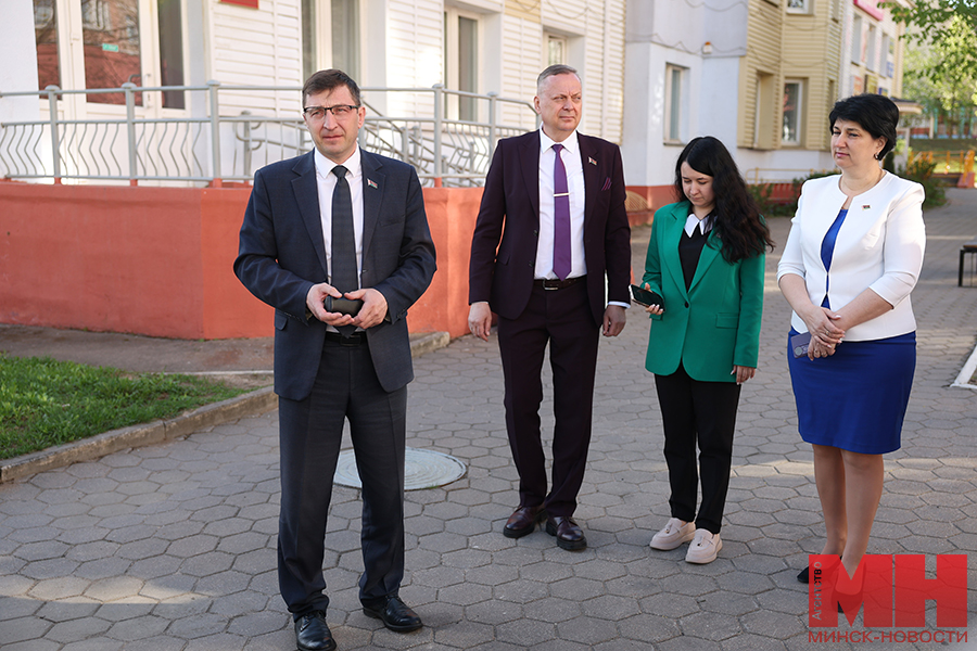 2025 04 24 politika vyezdnoe zasedanie tos lukashov 1