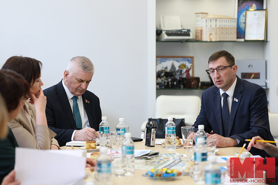 2025 04 24 politika vyezdnoe zasedanie tos lukashov 59