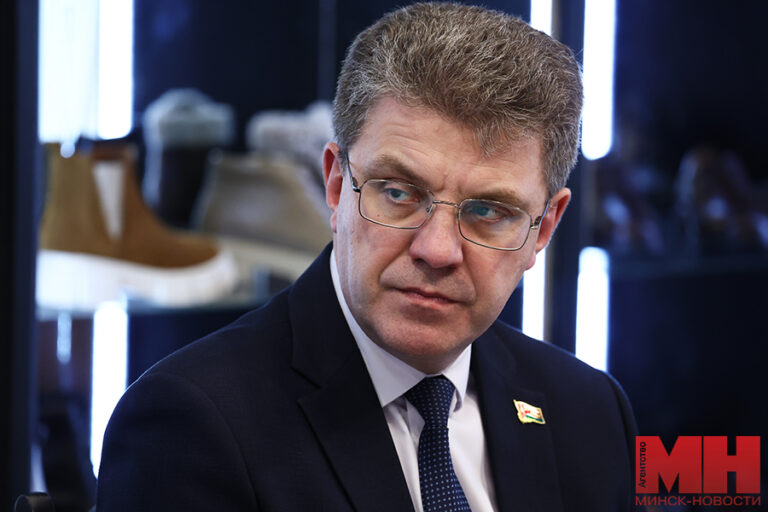 politika kochanova posetila oao luch lukashov 15 kopiya