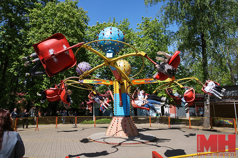 2025 05 03 gorod attrakcziony v parke gorkogo miczevich 11 kopiya