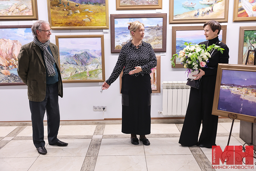 2025 05 14 kultura vystavka vladimira gladkova mezhdu nebom i zemlej miczevich 14 kopiya