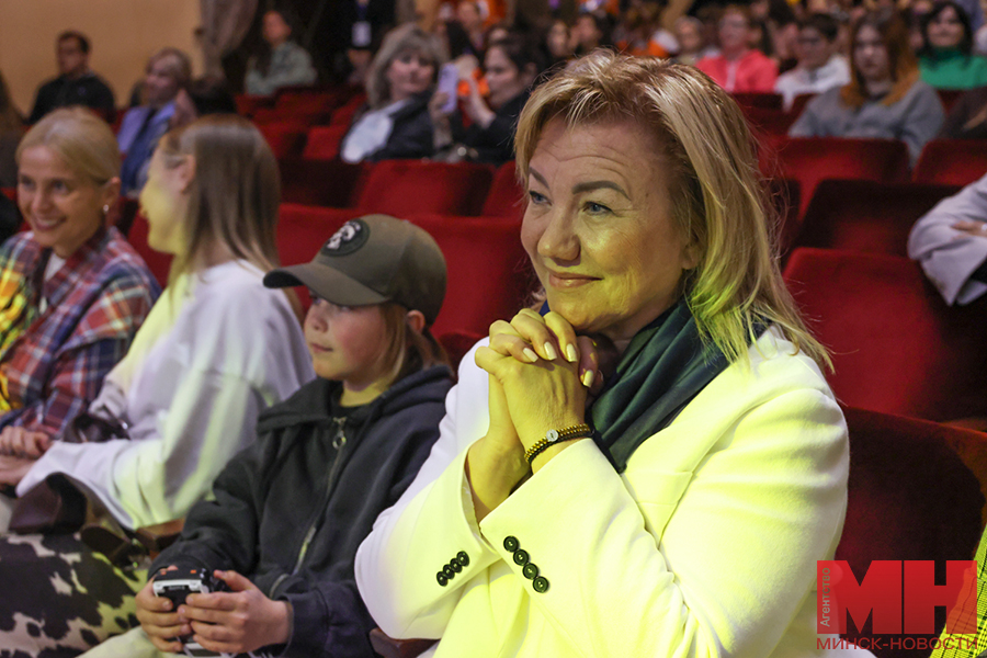 sojialka blagotvoritelnost moda stolyarov 54 kopiya