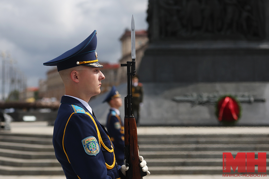 2025 06 13 mgik vozlozhenie kitajskaya delegacziya kuharev malinovskaya28 kopiya