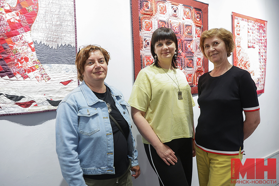 2025 06 18 kultura ekspozicziya tekstilnyj buket miczevich 16 kopiya
