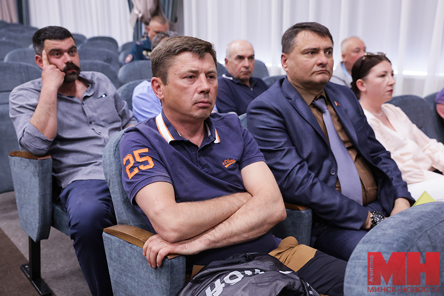 2025 06 19 politika korzun vstrecha s trudovym kollektivom osvod miczevich 4 kopiya