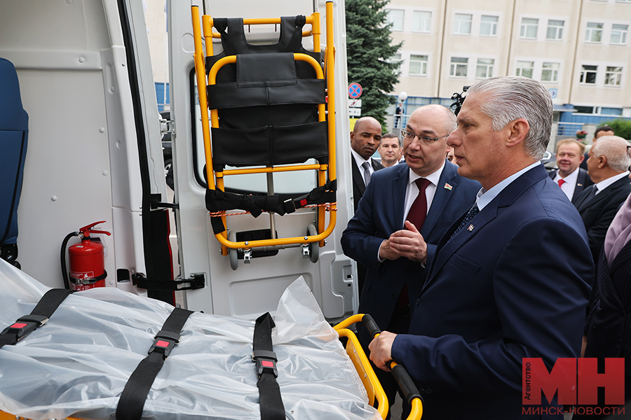2025 06 25 mediczina prezident kuby posetil belmedpreparaty malinovskaya01 kopiya