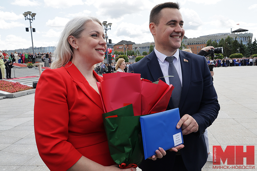 2025 06 30 politika ploshhad gosudarstvennogo flaga akademiya upravleniya miczevich 15 kopiya