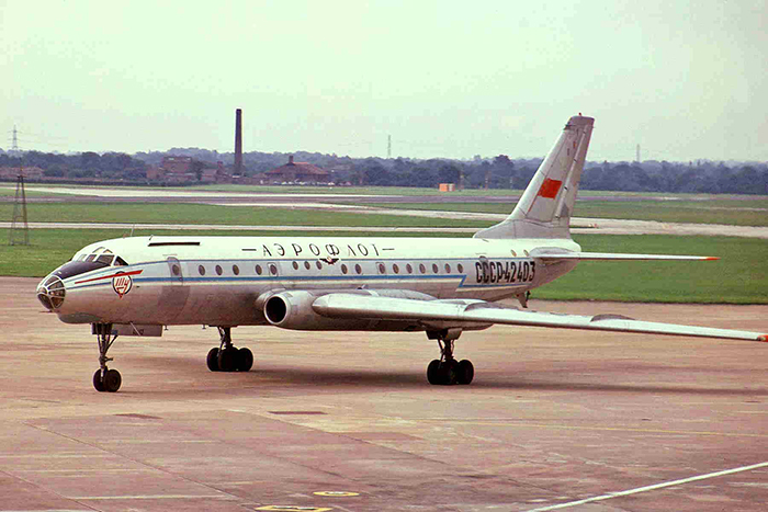 cccp 42403 tu 104b aeroflot man 03aug74 6936264991