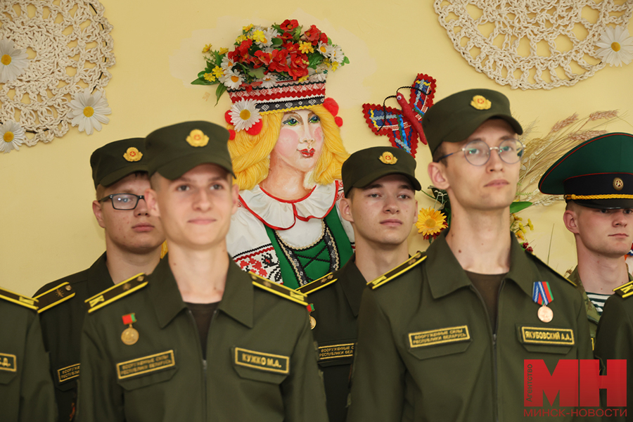 istoriya vov shkolnyj muzej stolyarov 08 kopiya
