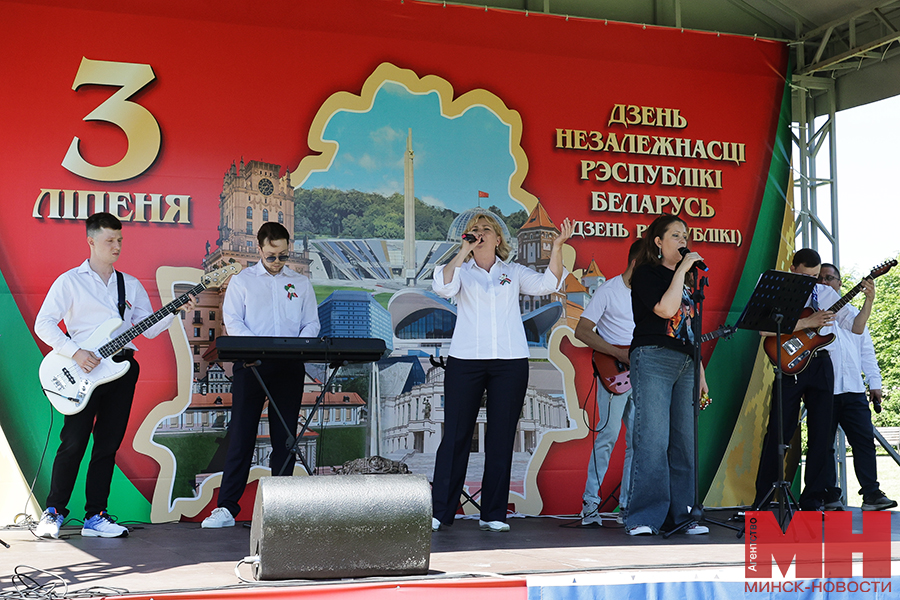 2025 07 03 prazdnik 3 iyulya yablonevyj skver miczevich 22 kopiya