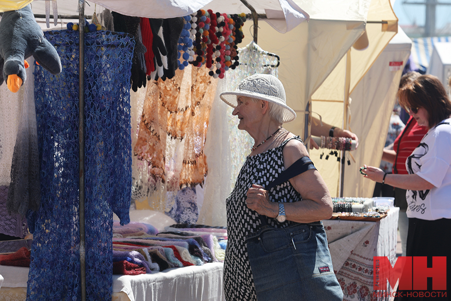 2025 07 03 prazdnik den nezavisimosti yarmarka dvorecz sporta malinovskaya15 kopiya
