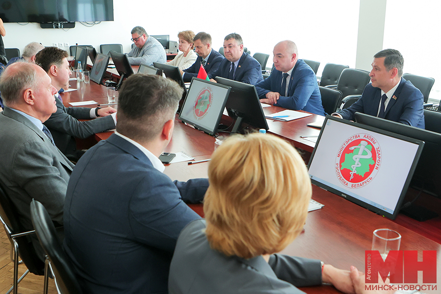 2025 07 15 mediczina vstrecha s delegaczii iz sankt peterburga pozhoga 07 kopiya