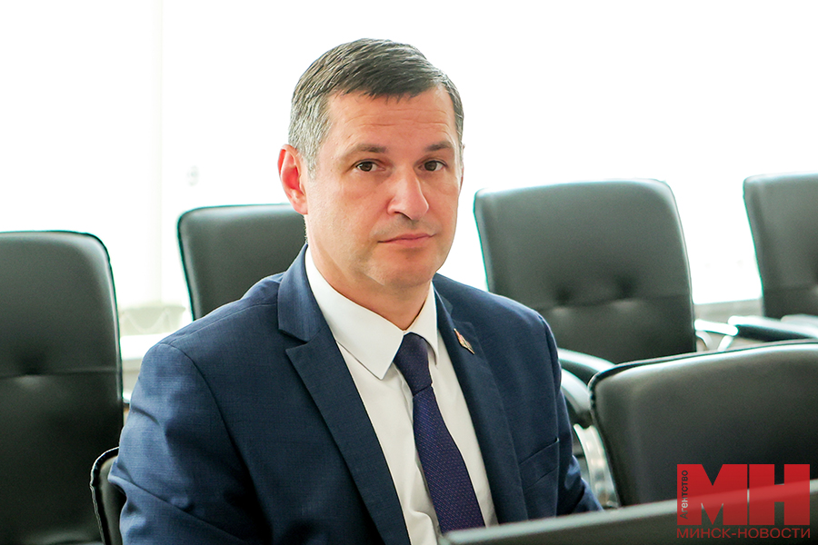 2025 07 15 mediczina vstrecha s delegaczii iz sankt peterburga pozhoga 35 kopiya