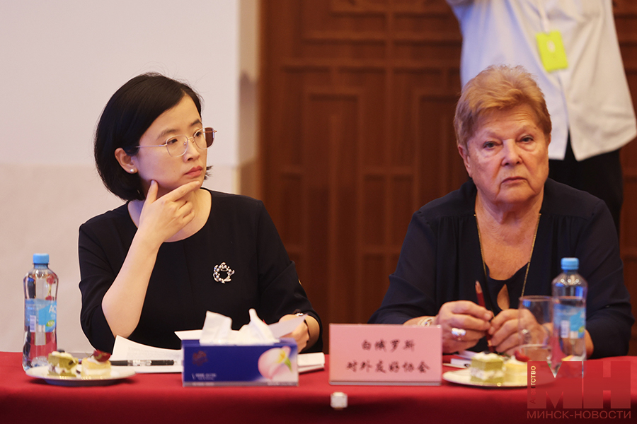 2025 07 25 politika posol knr chzhan venchuan boifing malinovskaya10 kopiya