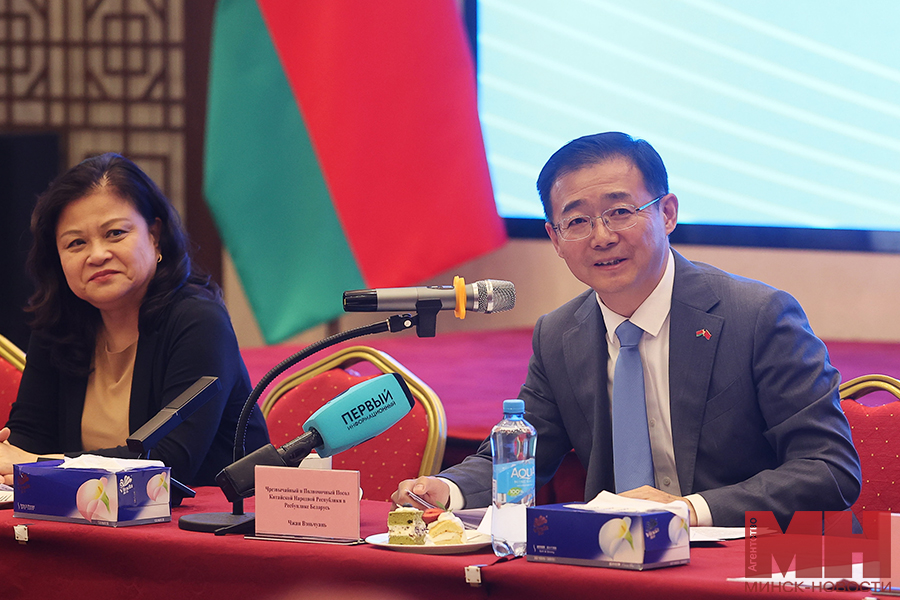2025 07 25 politika posol knr chzhan venchuan boifing malinovskaya55 kopiya