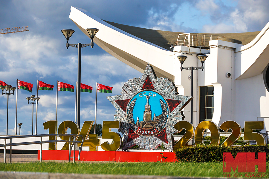 Как украшают столицу ко Дню Независимости 11 gorod dekoraczii den nezavisimosti stolyarov 14 kopiya