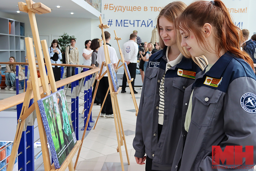 2025 08 01 kultura otkrytie fotovystavki praczoўnaya stalicza matchenya 2 kopiya