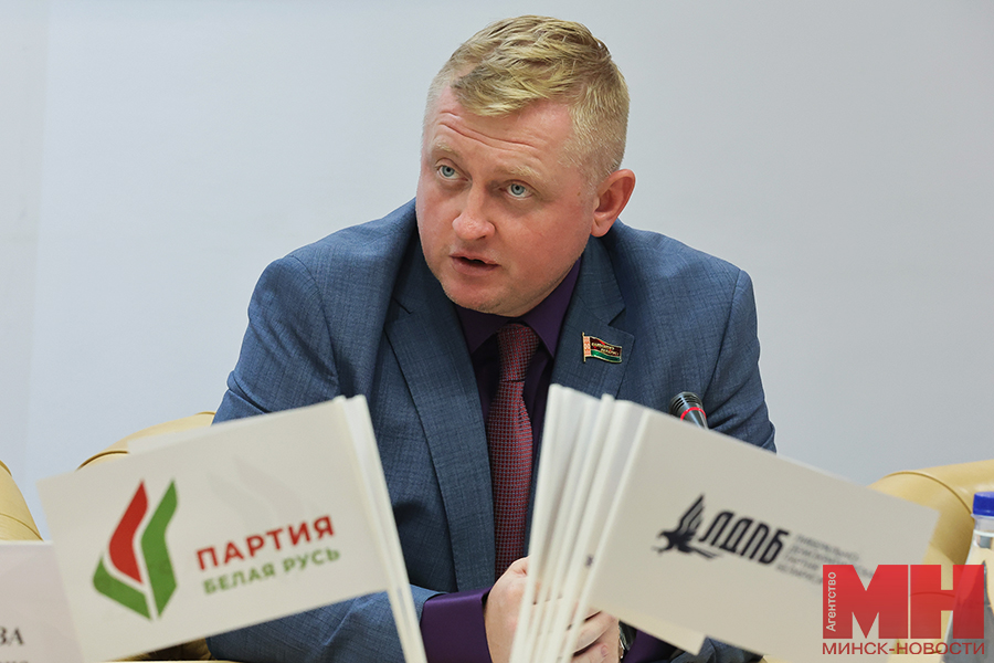 2025 08 06 politika zasedanie shtaba patrioticheskih sil miczevich 18 kopiya