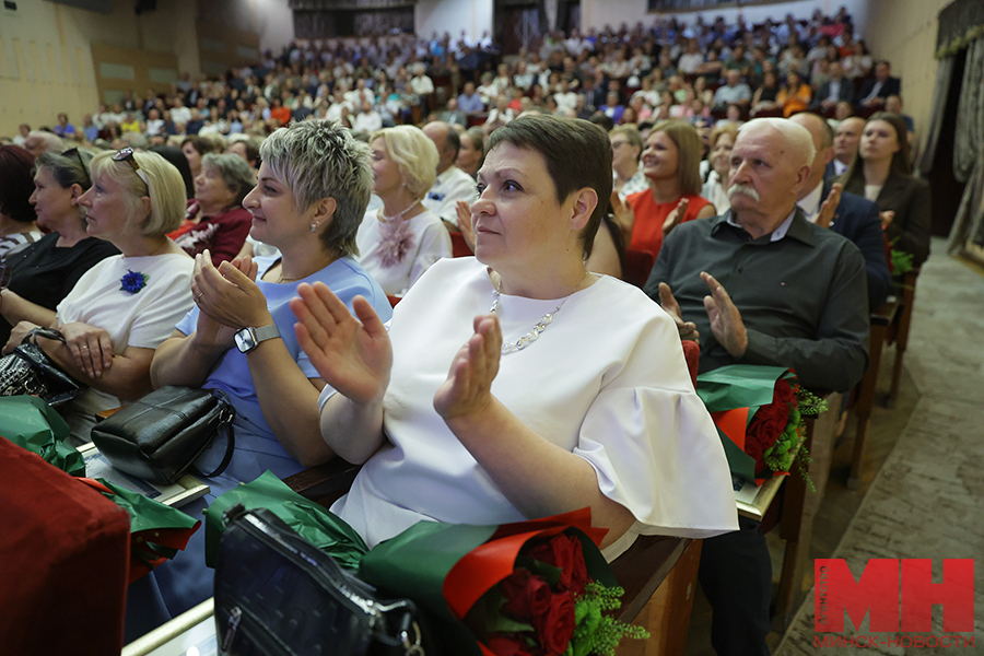 2025 08 08 prazdniki yubilej 75 let keramin miczevich 31 kopiya