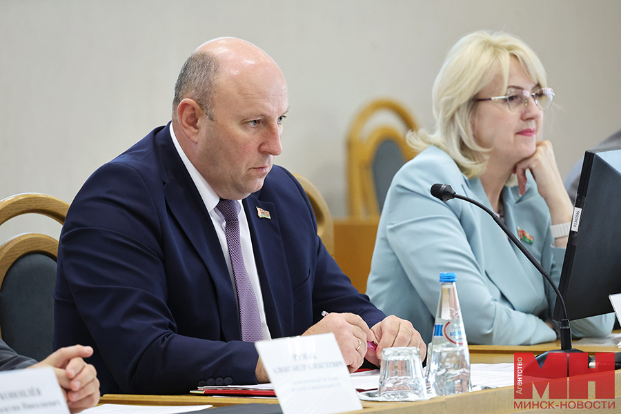 От воскресных школ до строительства культовых объектов: администрация Московского обсудила вопросы религиозных организаций 6 2025 08 12 mgik zasedanie po voprosam religii moskovskij malinovskaya28 kopiya