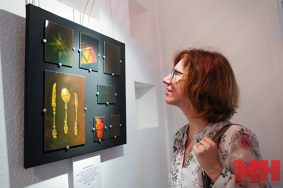 2025 08 13 kultura– ekskursiya po vystavke gologramm pozhoga 07 kopiya