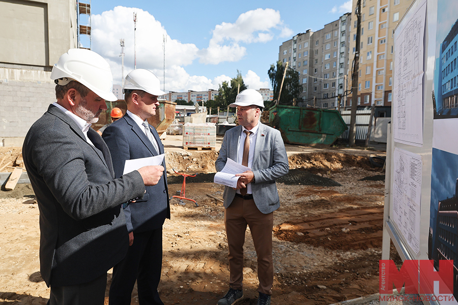 2025 08 27 strojka vyezdnoe soveshhanie stroitelsvo obshhezhitiya chernikov malinovskaya10 kopiya